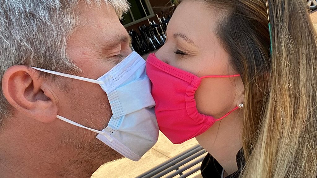 Esophageal cancer survivor Dustin Pruett with his wife, Misty