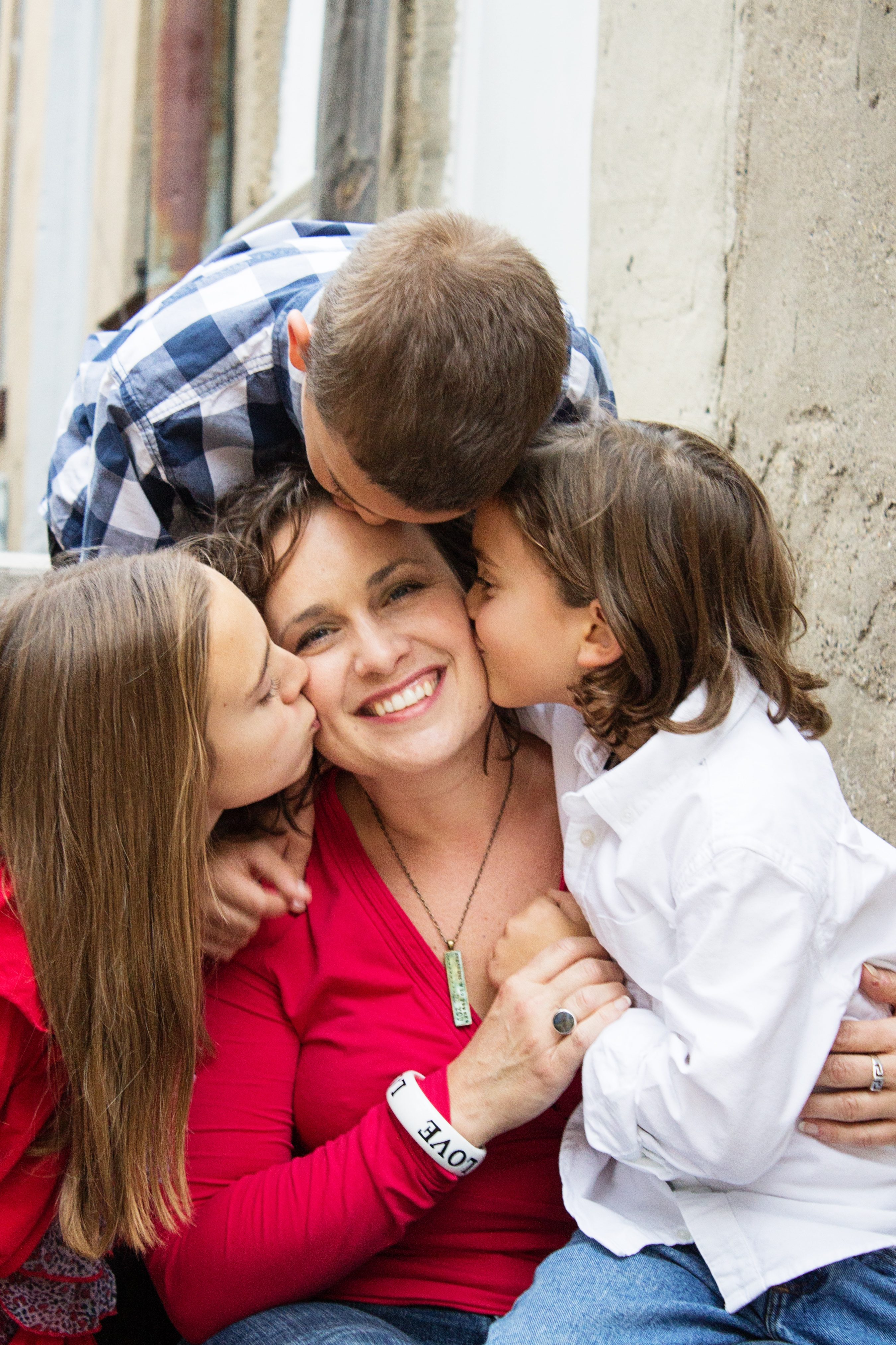 Brandie Sellers with her children