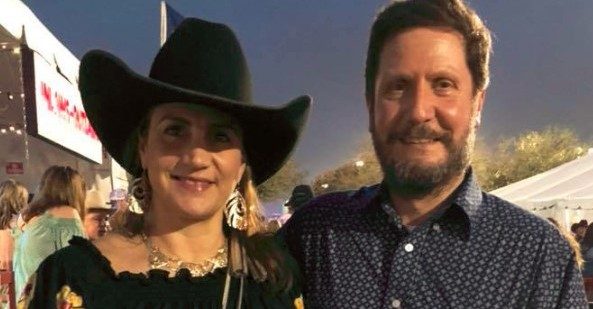 Rob Moss, a hepatitis C and non-Hodgkin's lymphoma survivor, poses with his wife, Bonnie 
