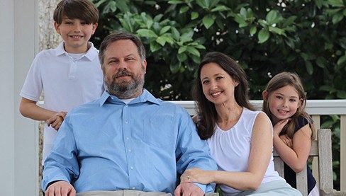 Oral cancer survivor Jeannie Hopper and her family