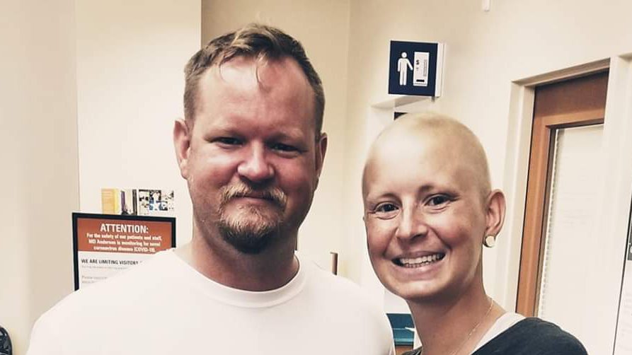 Siblings and sarcoma survivors Chris Plummer and Erica Nowell