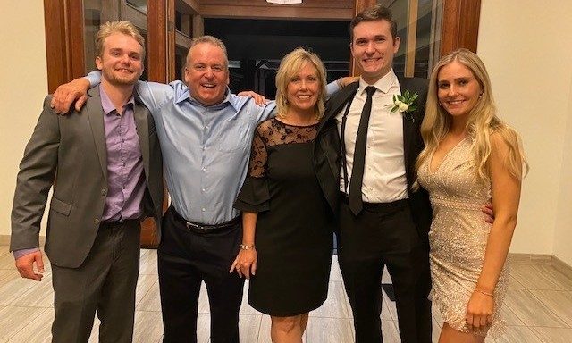 Michelle Bordovsky (center) and her family.
