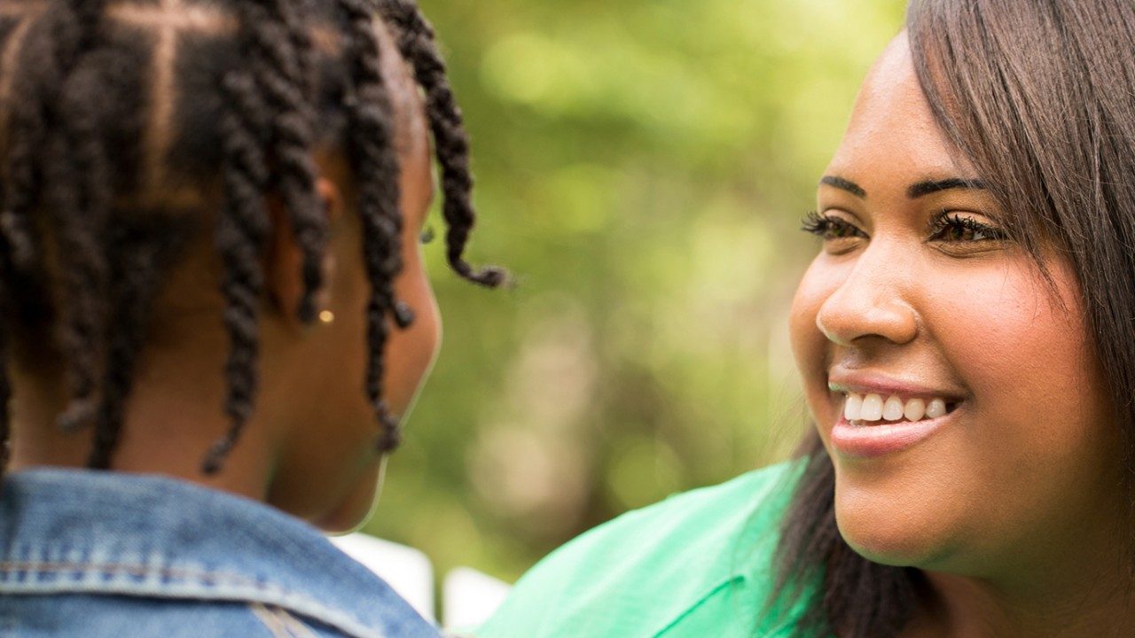 woman talking to her daughter about the HPV vaccine