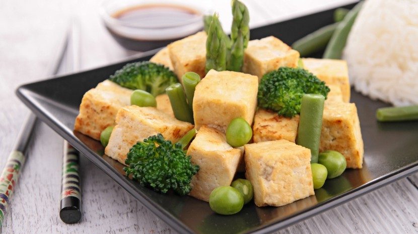 tofu and broccoli