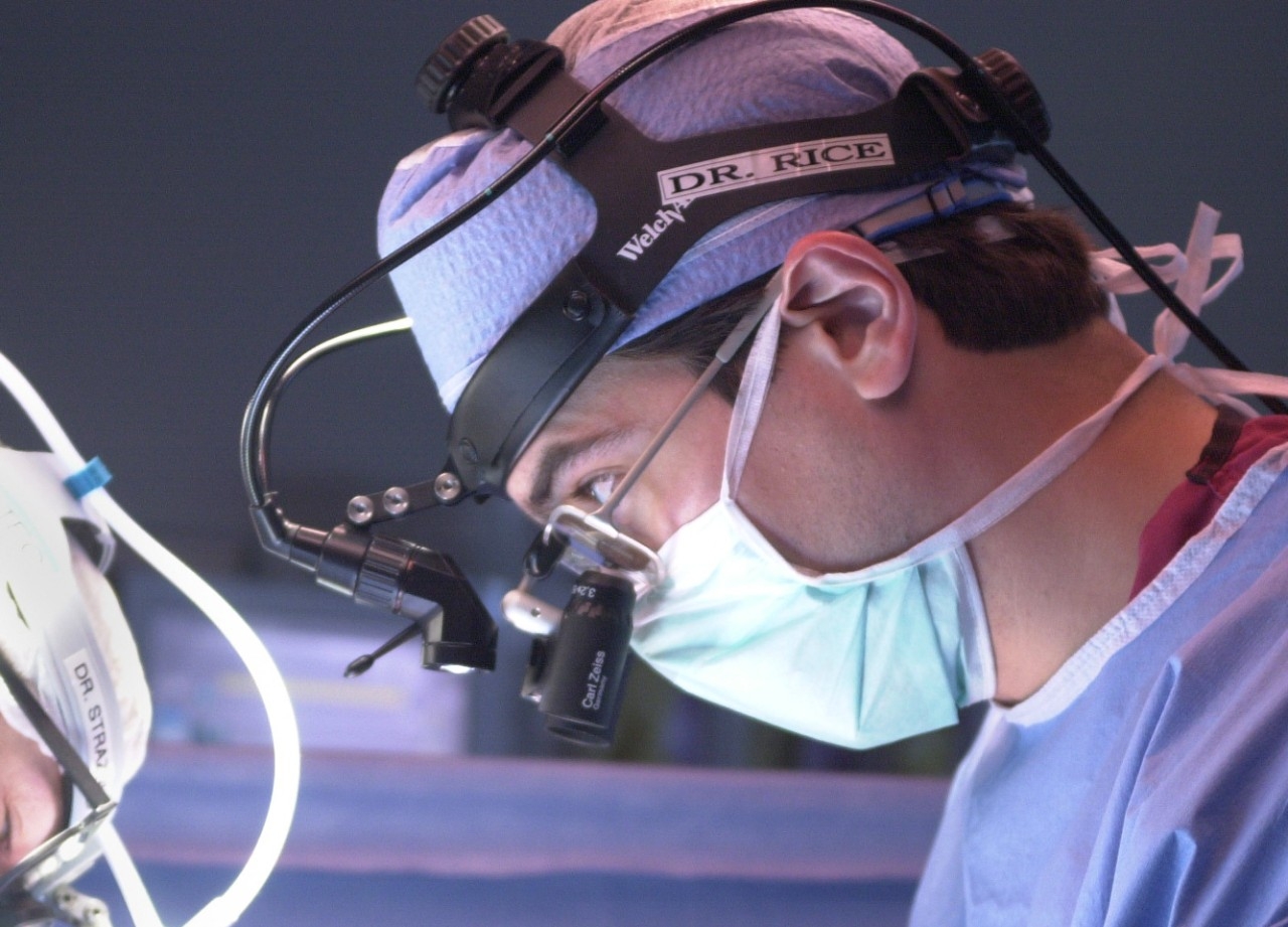 Thoracic Surgery & Cardiovascular Surgery doctor